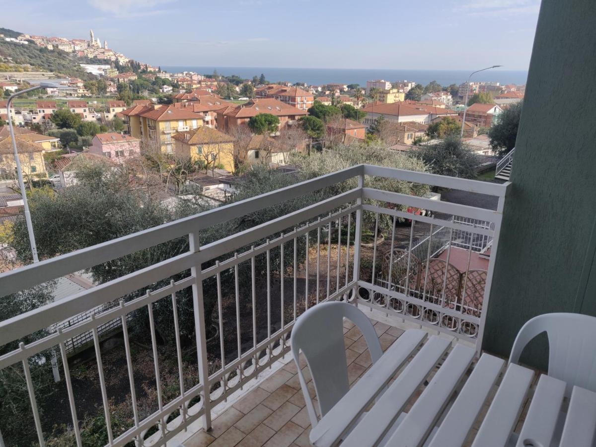 Residenza Il Poggio Apartment San Bartolomeo Al Mare Exterior photo