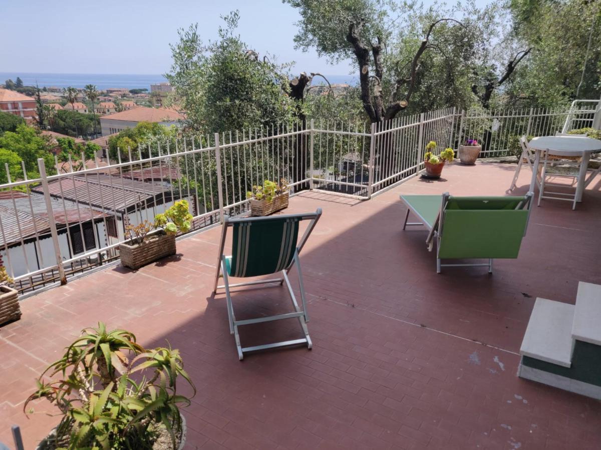 Residenza Il Poggio Apartment San Bartolomeo Al Mare Exterior photo